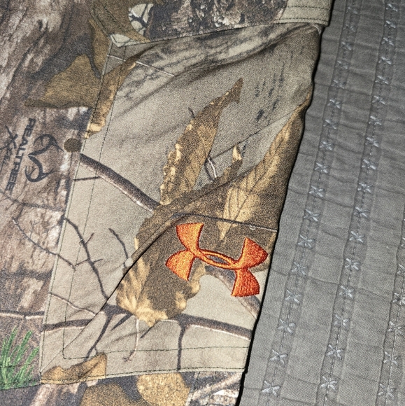 UnderArmour Camo Pants - Picture 2 of 4